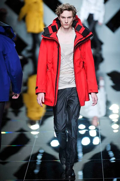 Look 29
